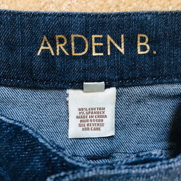 Arden B Jean Shorts - Picture 5 of 7